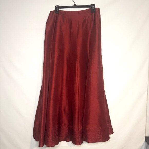 Sundance 100% Silk Rich Ruby Red A-Line Maxi Skirt Size 12 - Picture 7 of 8